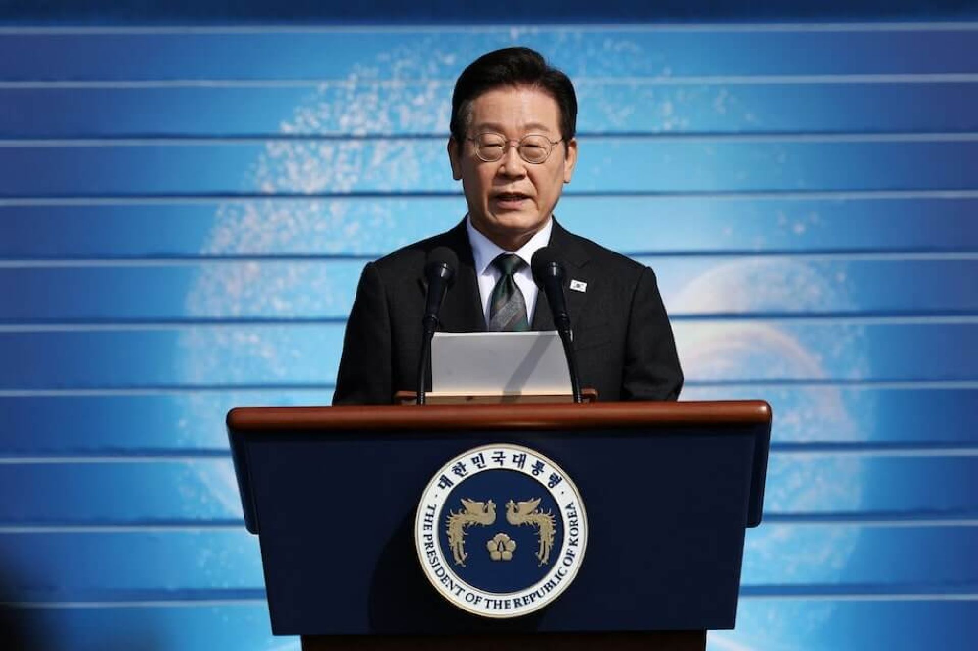 李在明首度公開道歉 承認兒童跨國送養侵犯人權 李在明首度公開道歉 承認兒童跨國送養侵犯人權